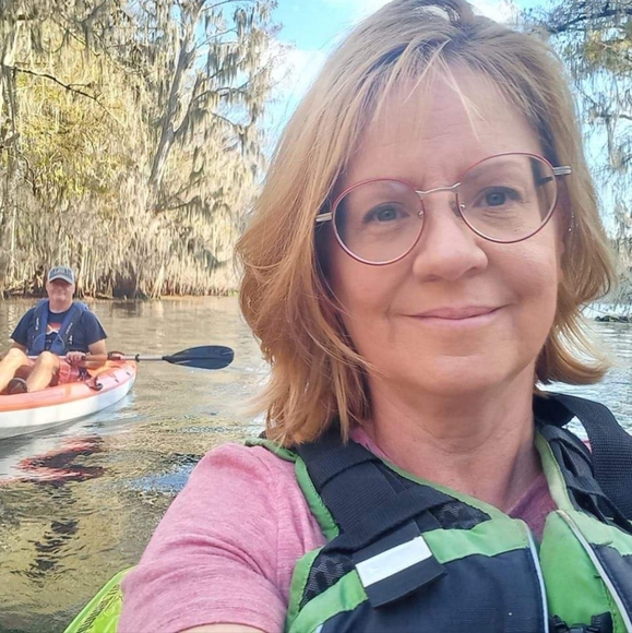 Meet your Posher, Heidi - Picture 2 of 5